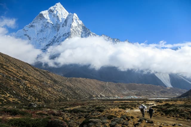 Training for Trekking in Nepal: The Complete 12-Week Fitness Guide