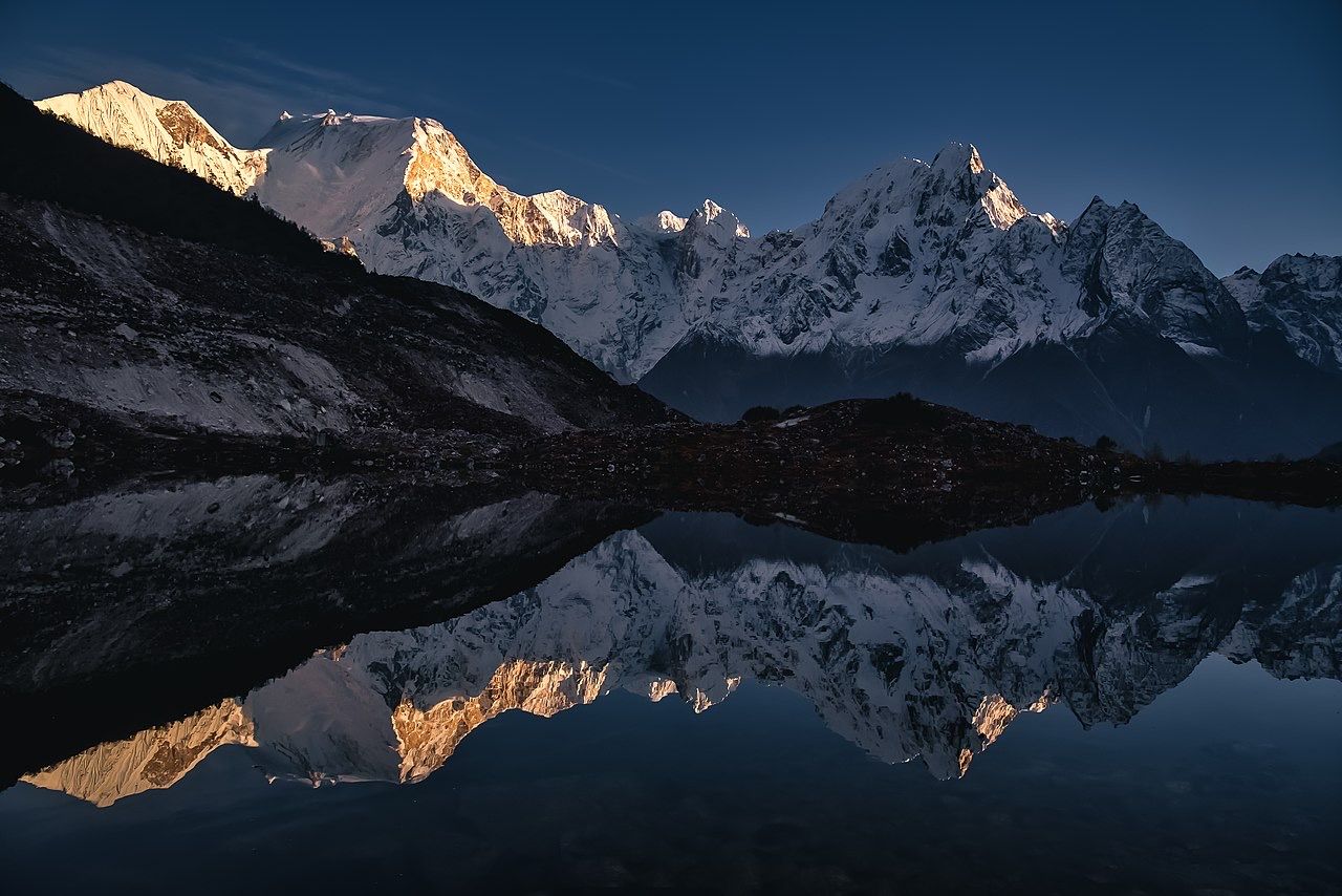 Manaslu Circuit Trek - 14 Days
